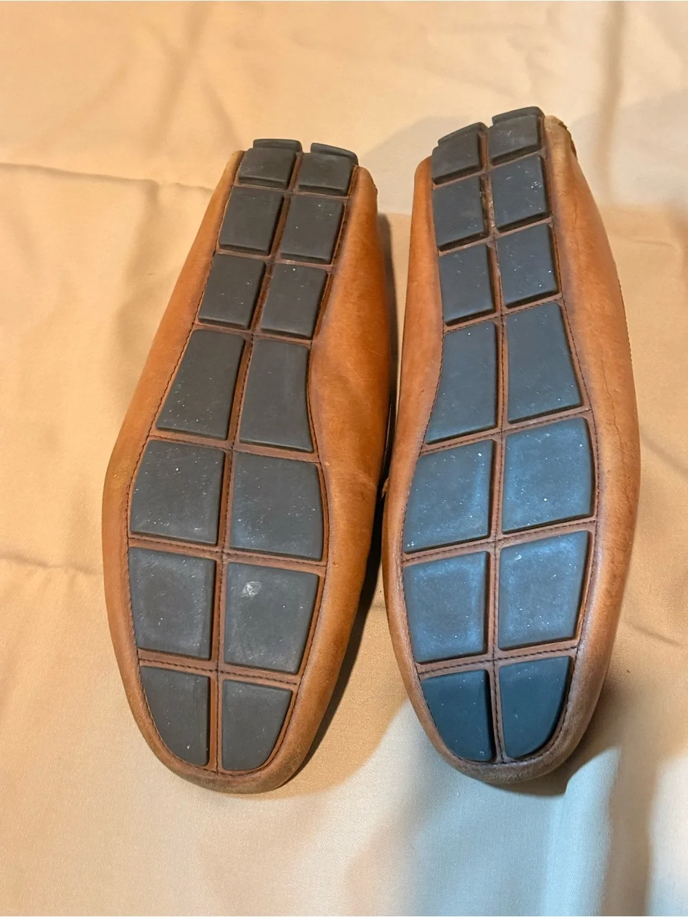 Vince Camuto smooth leather